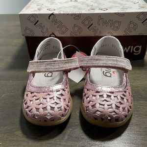 NWT Twig Girls Karen Pink Leather Size EUR 22 Shoes